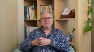 “El que resisteixes, persisteix; el que acceptes, et transforma”