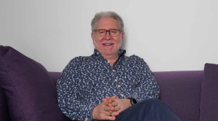 “El que resisteixes, persisteix; el que acceptes, et transforma”