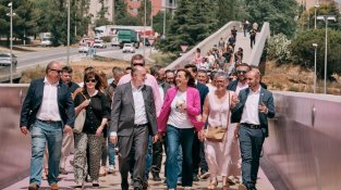 Barberà del Vallès inaugura el Pont de la Farigola, que connecta el nucli urbà amb el Baricentro, per sobre de l’AP-7