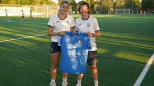 Alba López i Mariona Gutiérrez, jugadores del Llerona