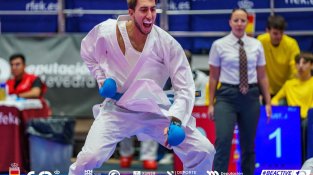  Els santcelonins Júlia Just Clopes i Joan Just Clopes guanyen l’or i el bronze a la Lliga Nacional Cadet i Sènior de karate