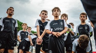 “No volem ser una acadèmia més, busquem ser diferents de tothom i que els nens entrenin com a jugadors professionals”