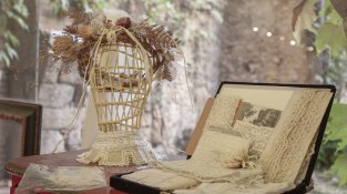 Boira Atelier, la modisteria de Caldes que recupera l’essència de les peces fetes a mà i transforma la confecció en una experiència personal, sostenible i única