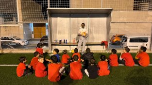 “Aquest projecte és pioner a Catalunya: Futbol Sense Barreres acull infants sense recursos”