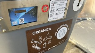 La Garriga inicia el repartiment de targetes i cubells per implantar el nou model de recollida de residus al municipi