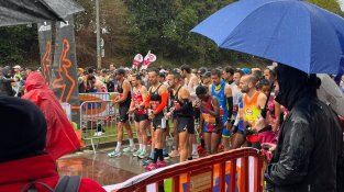 Kemboi i Beyhelem Nega triomfen en una Mitja Marató de Granollers marcada per la pluja