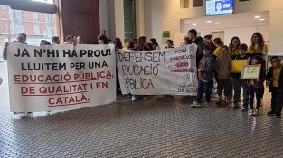 La vaga de docents pren força al Vallès i mobilitza centenars de professionals en defensa de l’educació pública