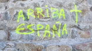 La Policia Local de Montornès del Vallès demana col·laboració ciutadana per identificar els autors de pintades a Can Saurina i al Castell de Sant Miquel