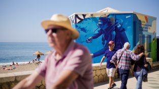“Ser artista és tenir una veu pròpia, i la meva és pintar un planeta millor”