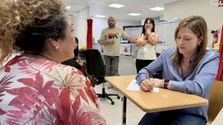 L’Hospital de Sant Celoni impulsa un curs perquè professionals sanitaris estrangers reforcin l’atenció en català