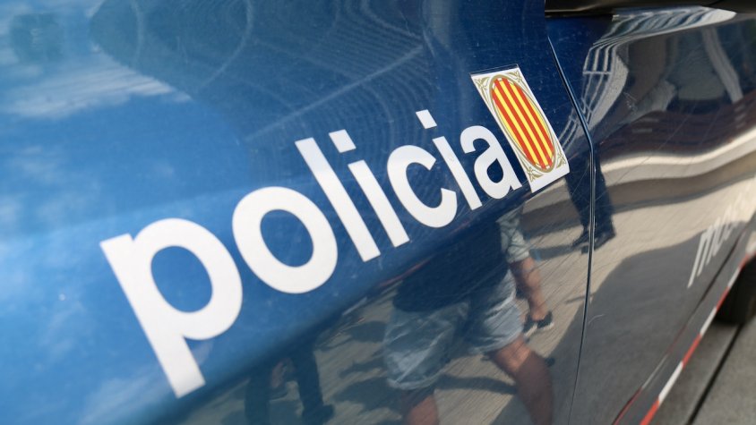 Denuncien una agència de viatges de Mollet del Vallès per una presumpta estafa en la venda de bitllets d'avió