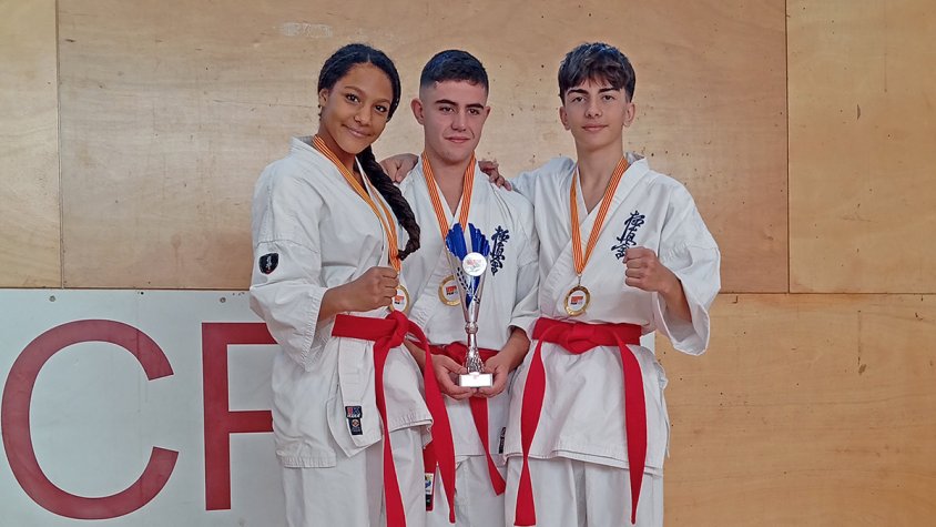 El Club Karate Martorelles brilla al Campionat de Catalunya amb cinc medalles