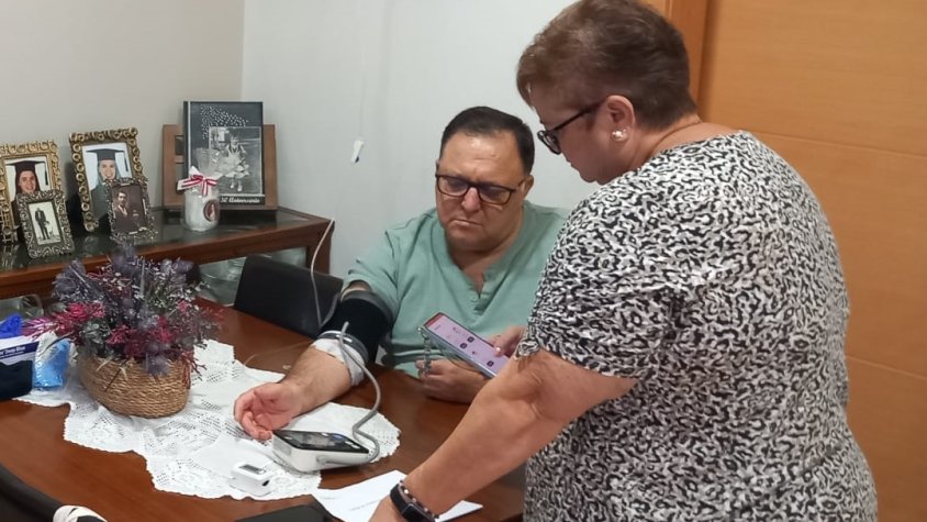 L’Hospital de Granollers impulsa la telemedicina amb un programa de seguiment mèdic a domicili per a pacients crònics del Vallès Oriental