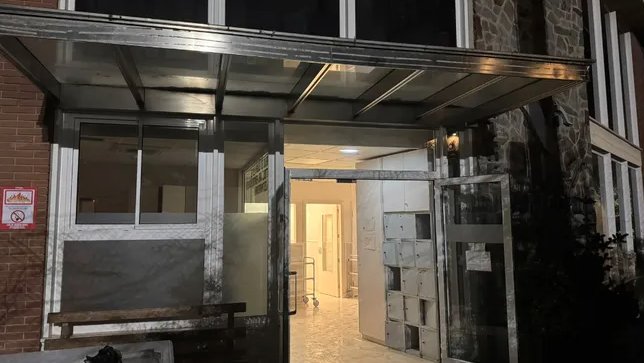 Un incendi en un centre de discapacitats a Cerdanyola afecta 14 persones, amb dos ferits greus 