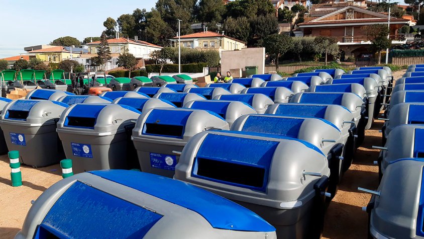 Martorelles modernitza la recollida selectiva amb contenidors de càrrega lateral