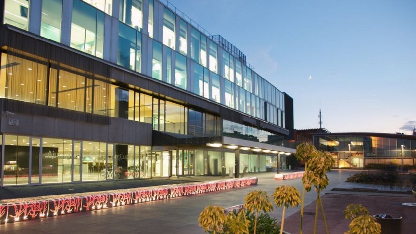 L'Ajuntament de Sant Cugat intervé per mediar i evitar el desallotjament dels llogaters de l'avinguda Lluís Companys