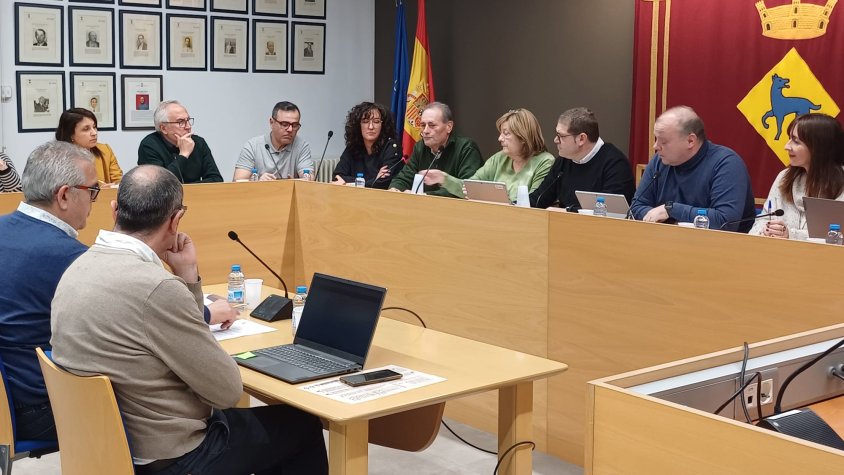 Miquel Castellà pren possessió com a nou regidor a l'Ajuntament de Canovelles