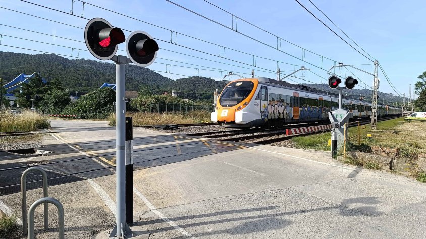Adif suprimirà un pas a nivell a Llinars del Vallès per millorar la seguretat ferroviària