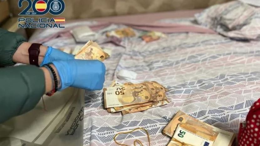 més de 2.000.000 euros estafats i 129 comptes bloquejats