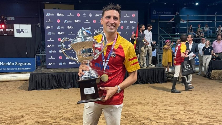 Carles Vilà, peça clau en la victòria d’Espanya al Mundial de Horseball 2025