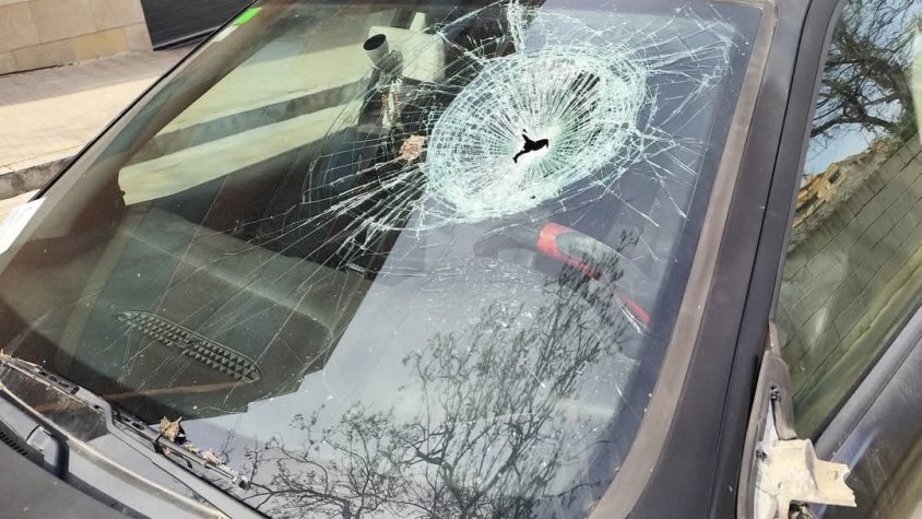 Detenen un home a Mollet per destrossar 31 vehicles al carrer Sant Agustí