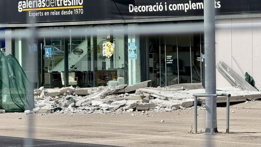 Nou ensurt al Via Sabadell: cau una segona placa de formigó al centre comercial on va morir un home fa dues setmanes