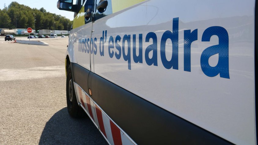Un conductor de 32 anys ha perdut la vida en un xoc mortal amb un camió a l’AP-7 a Sant Celoni