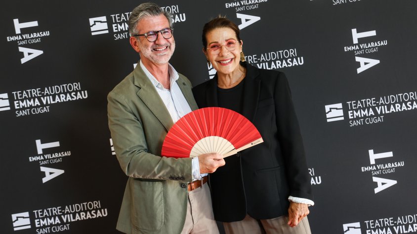 Sant Cugat bateja el seu Teatre-Auditori amb el nom d’Emma Vilarasau en homenatge a l’actriu local