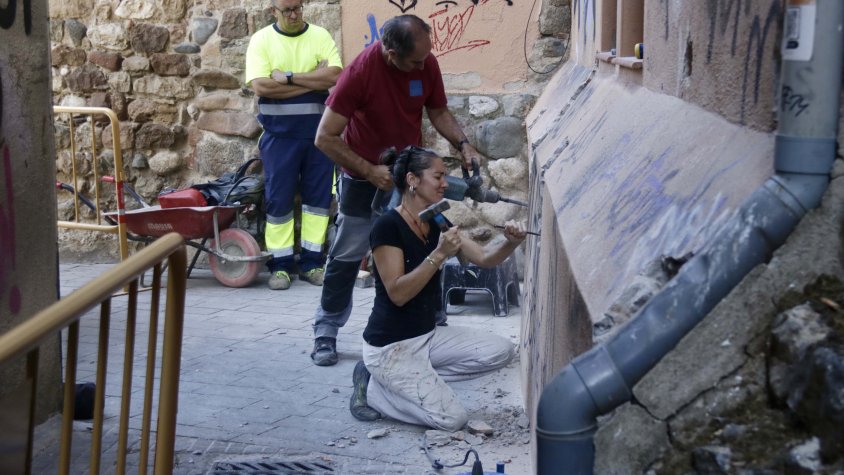 Descobreixen una nova torre del segle XIV durant les obres de la muralla de Granollers