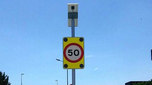 Les Franqueses desconnecta els semàfors foto-vermells de Llerona, Can Mònic i la cruïlla Ribes–Cànoves, tot i que manté les càmeres per a control de matrícules