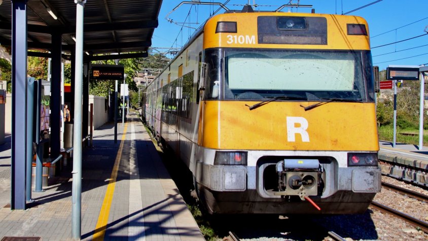 Tallada la circulació de les línies R2, R2 Nord, R8 i R11 per una avaria a la catenària entre Mollet-Sant Fost i Granollers Centre