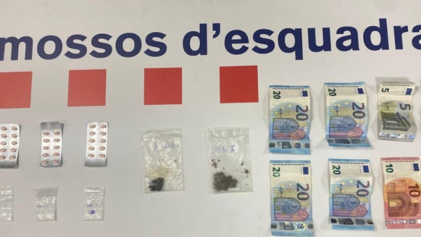 Un detingut per salut pública i tres per estrangeria en un dispositiu policial a l’estació de Sabadell Centre