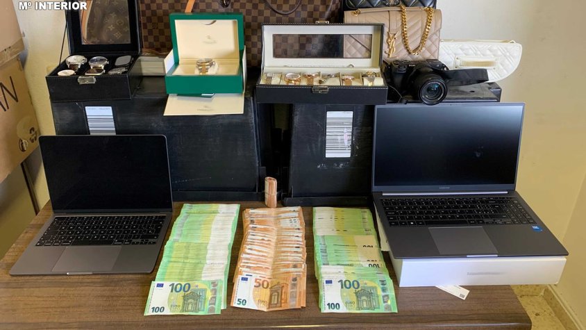 Una empresa de la Roca del Vallès, clau en una xarxa internacional de robatoris de mercaderia d’Amazon