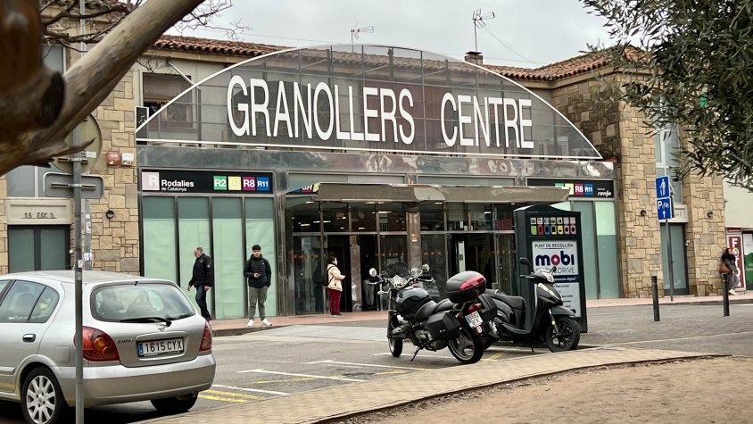 La suspensió de Rodalies s’allarga i accentua la indignació dels usuaris, també a Granollers