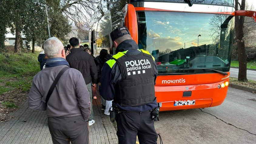 La Policia Local de Llinars del Vallès activa controls aleatoris als centres escolars