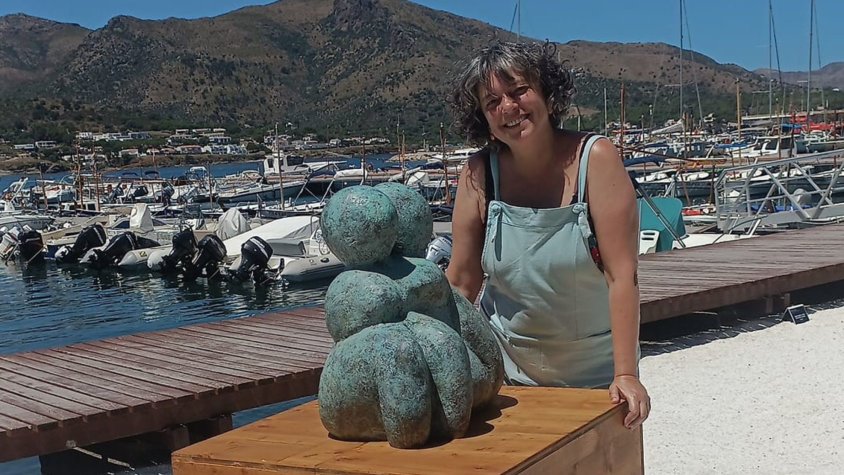 L’escultora de Bigues i Riells del Fai Olalla Roca, semifinalista del 61è Premi Reina Sofía amb l’obra El secret dels amants