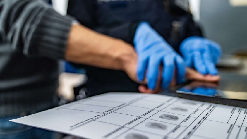 Detenen a Sabadell un jove de 20 anys per intentar estafar conductors amb el mètode del fals mecànic