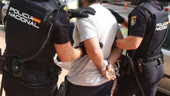 Detenen a les Franqueses dos responsables d’una entitat que venia contractes laborals falsos per regularitzar immigrants