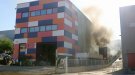 Un incendi amb bateries manté en alerta un polígon de Granollers durant més de 14 hores