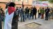 Mig centenar de persones protesten a Sabadell contra la incorporació d’un mosso d’esquadra a l’institut escola Joan Sallarès i Pla pel pla pilot de la Generalitat