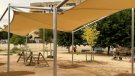 Les escoles públiques de Sabadell es preparen per fer front a la calor amb la instal·lació de 1.000 ventiladors i nous espais d’ombra