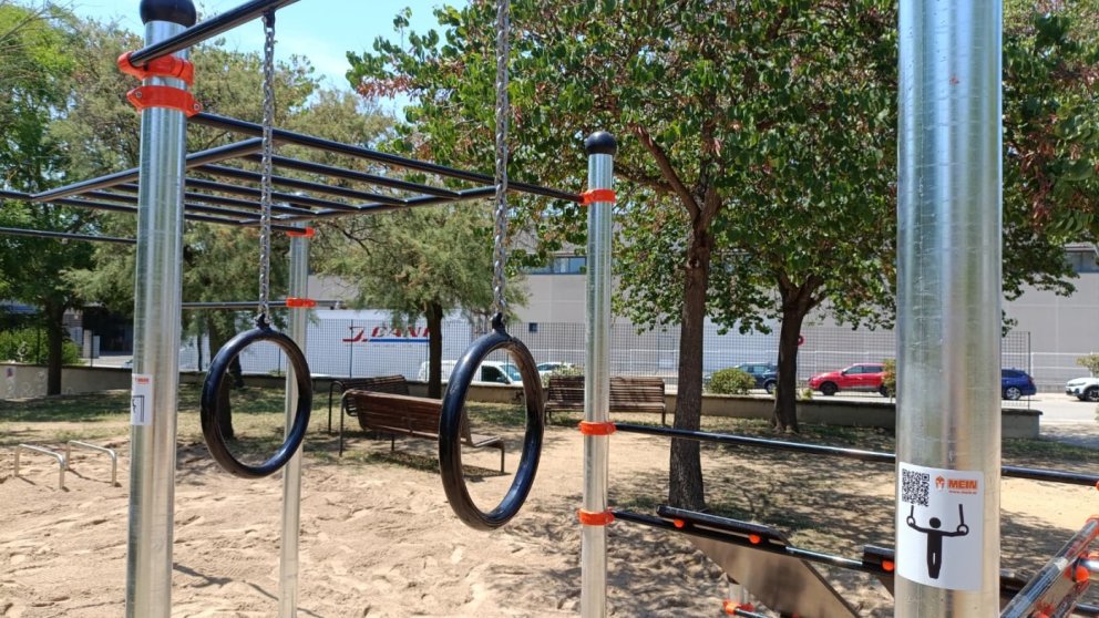 Cardedeu aposta per la cal·listènia i inaugura un nou parc esportiu al barri del Poble Sec 