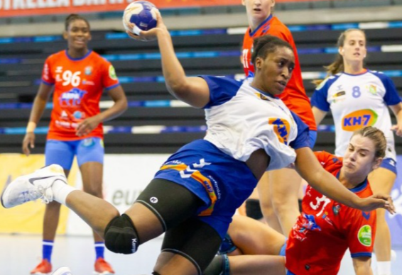 Kaba Gassama, jugadora del Nantes Athlantique Handball