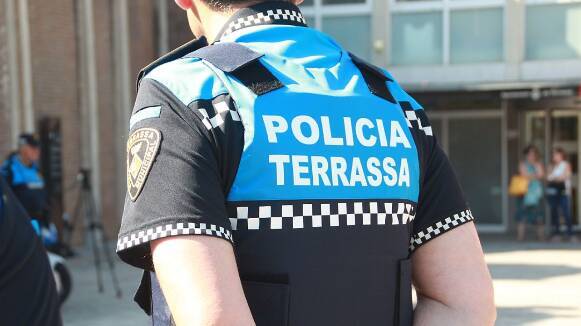 La Policia de Terrassa multa amb 2.000 € un home que ha rebut amenaces amb una navalla per part d'un simpatitzant de VOX
