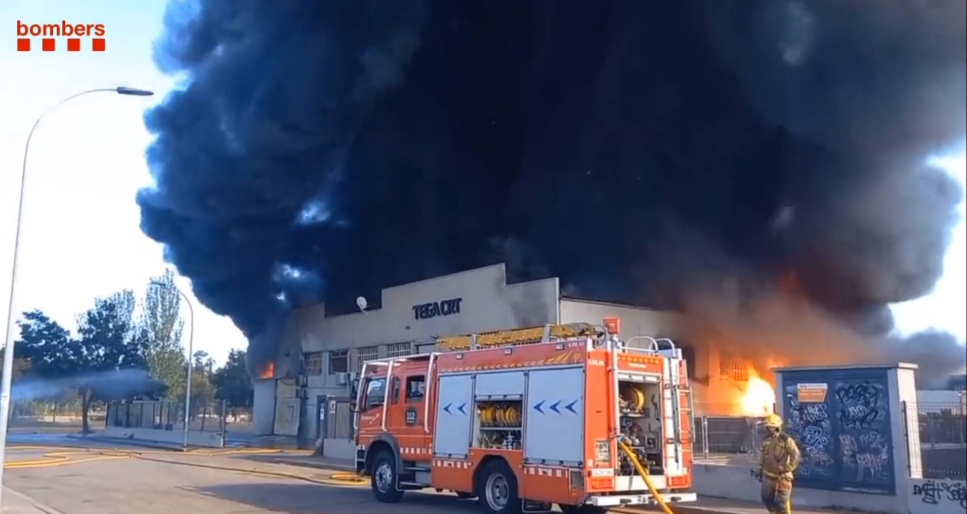 Estabilitzat l'incendi en una empresa de gestió de residus de Granollers