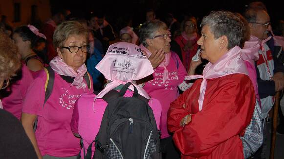 Caminada nocturna contra el càncer de mama a Martorelles