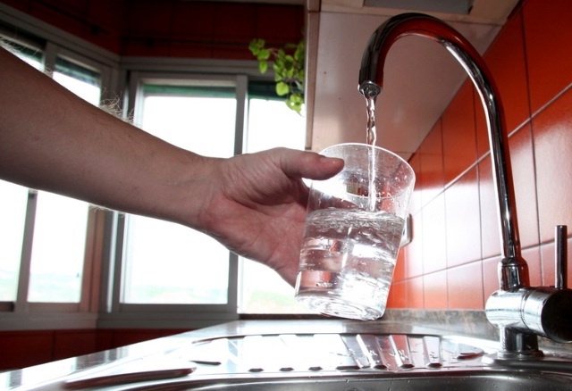 Sorea i el Gremi d'Hostaleria del Vallès Oriental promouran el consum d'aigua d'aixeta a Granollers