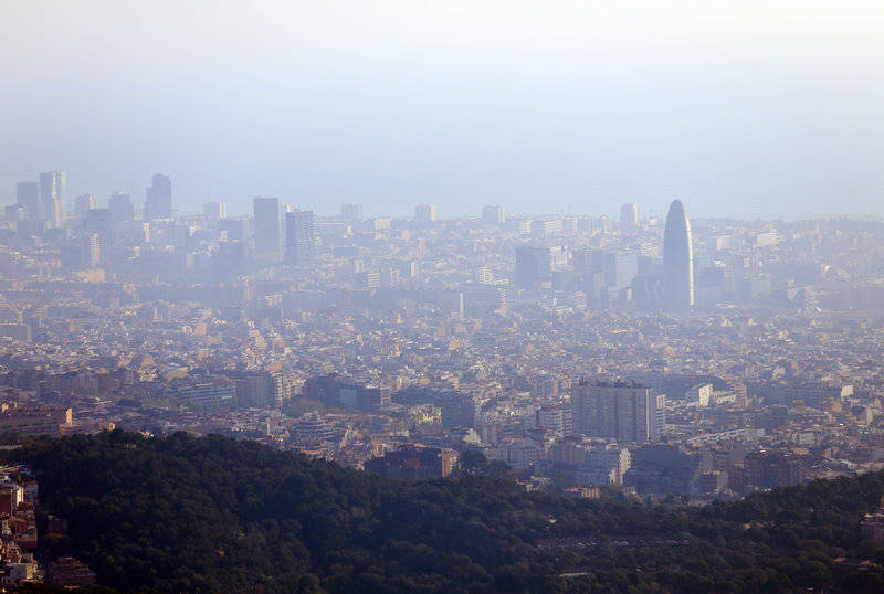 Es manté activat l'episodi per alta contaminació a 40 municipis de l'àrea metropolitana de Barcelona