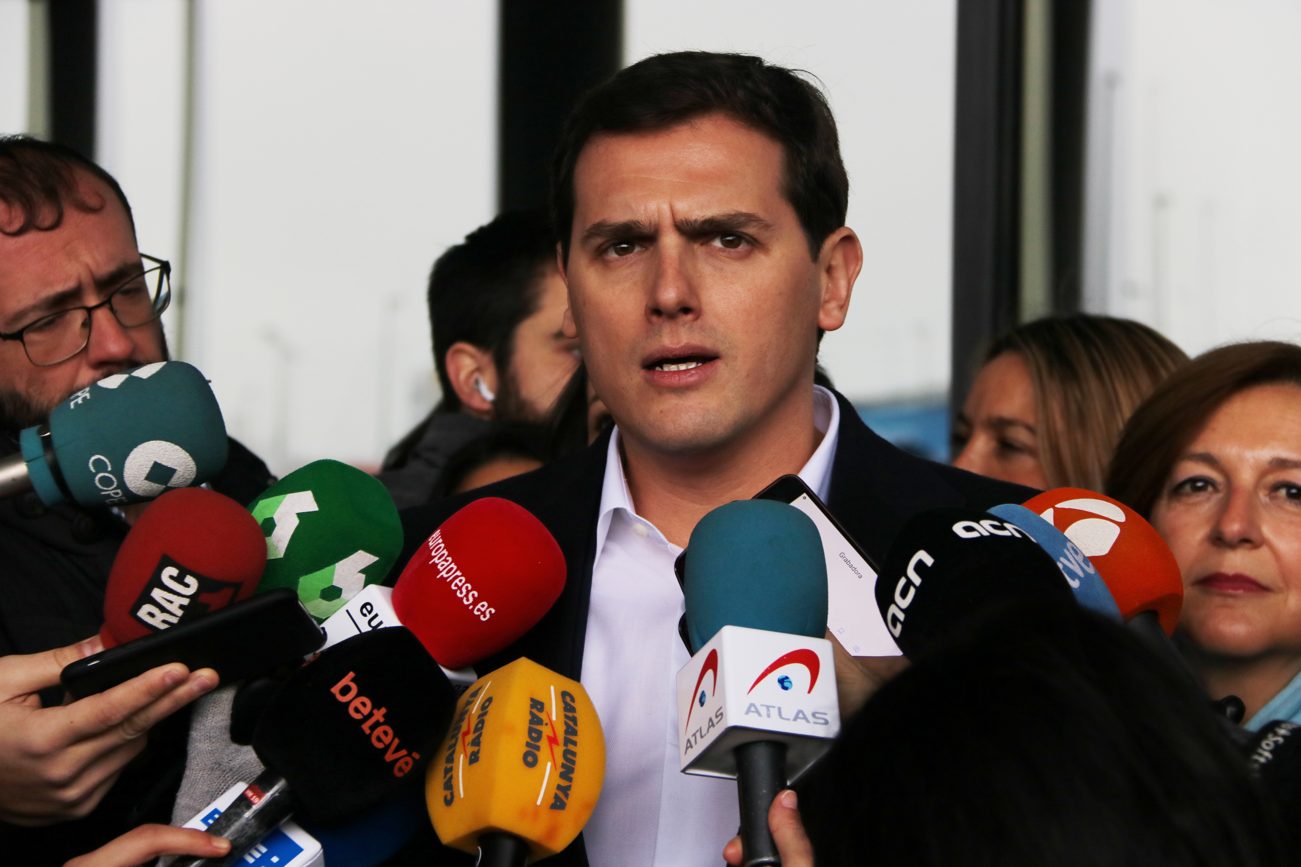 Rivera retira el suport a Rajoy amb Catalunya i l'acusa de "deixadesa de funcions"