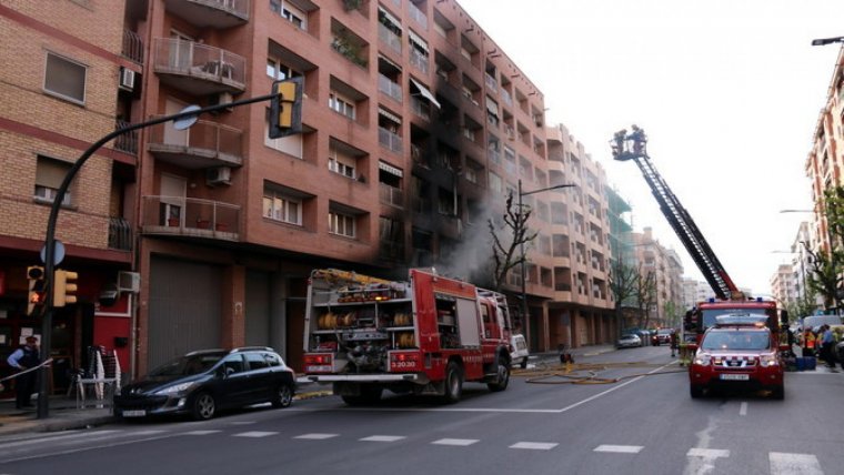 Crema el magatzem d'un supermercat Dia a Llinars del Vallès i obliga a evacuar 14 veïns